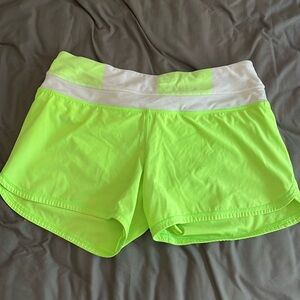 Groovy run shorts